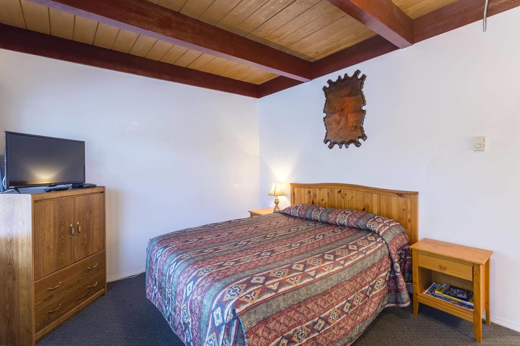 House Motel 2*